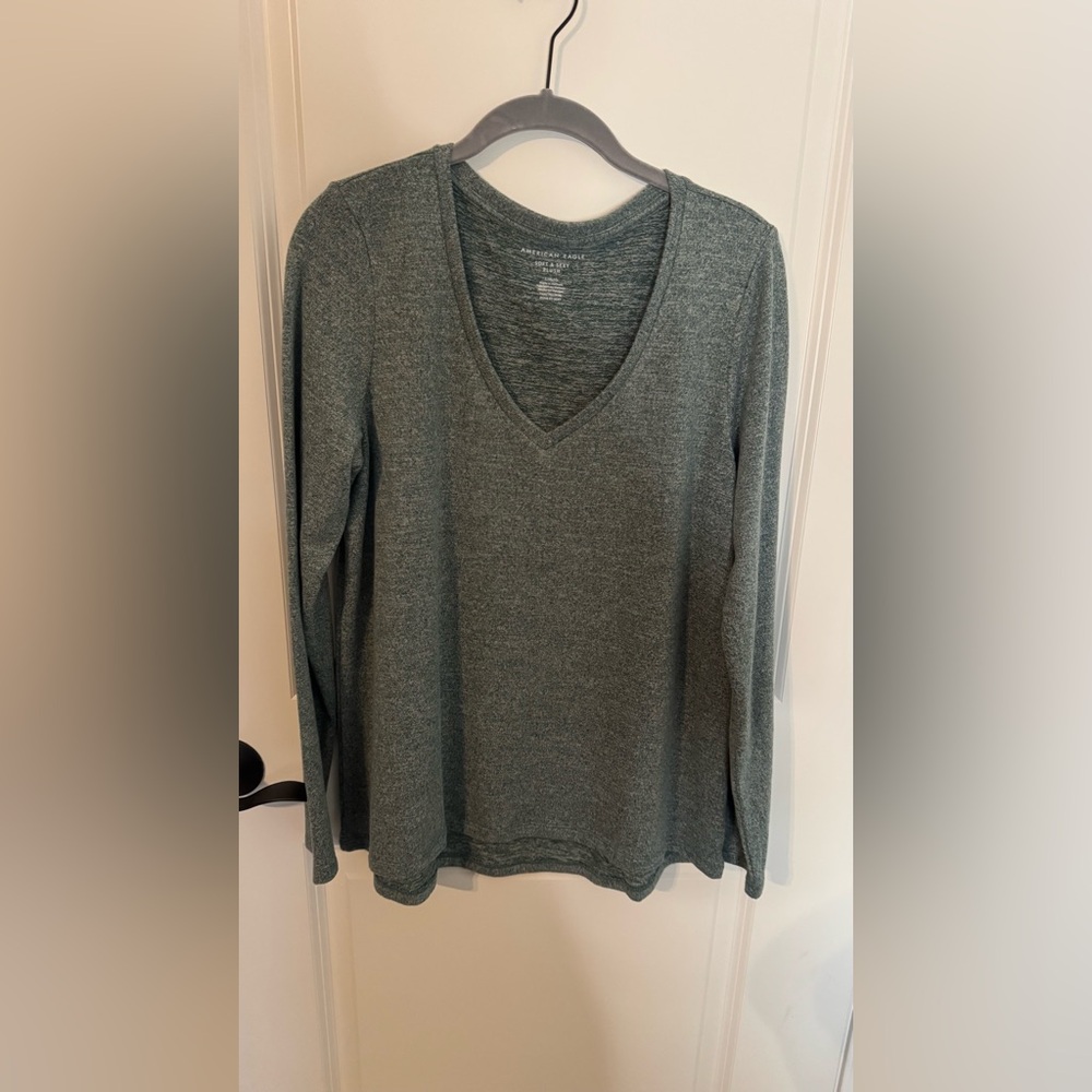 American Eagle Soft & Sexy Plush | Sage Green Long Sleeve V-Neck Top | Women’s L